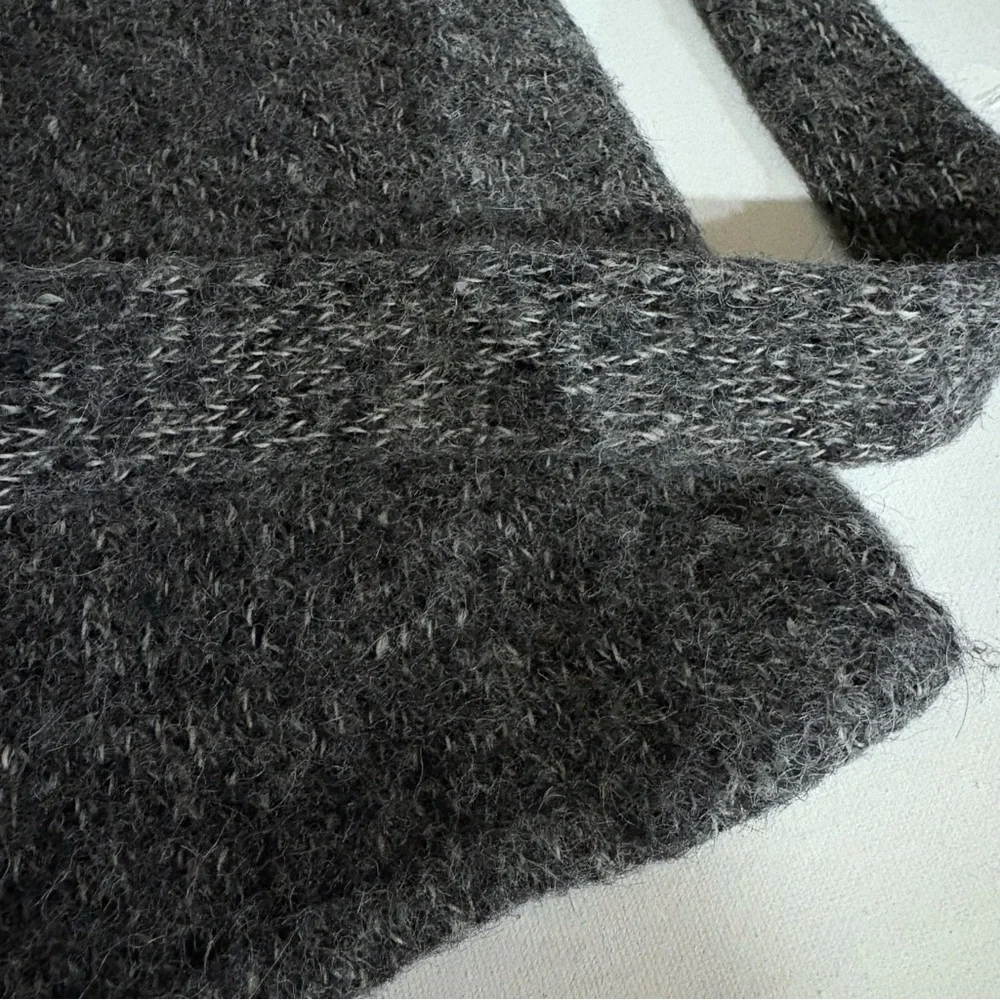 Inis Meain Alpaca Knit Shoulder Bag Gray Ireland Minimalist Boho Festival Indie